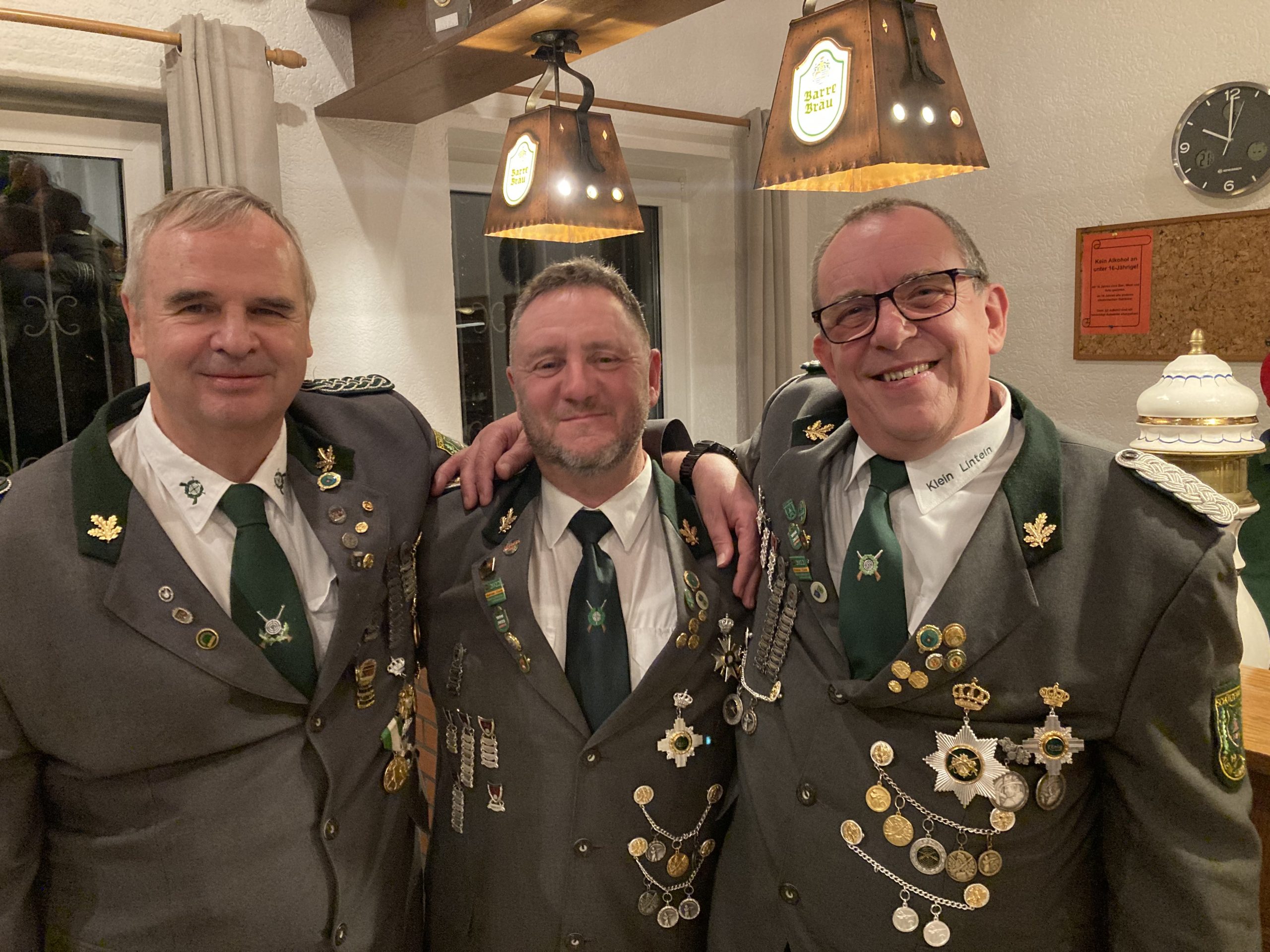 Die Mannschaft aus Klein-Linteln mit Reinhard Rugen, Maik Meier und Manfred Schittka wurde RWK-Sieger in den Disziplinen LP Sticken und LG Senioren.